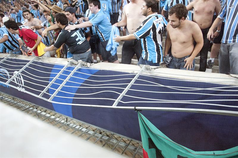 Hinchas heridos de Gremio