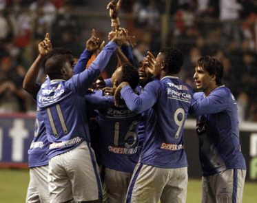 11-popu-emelec