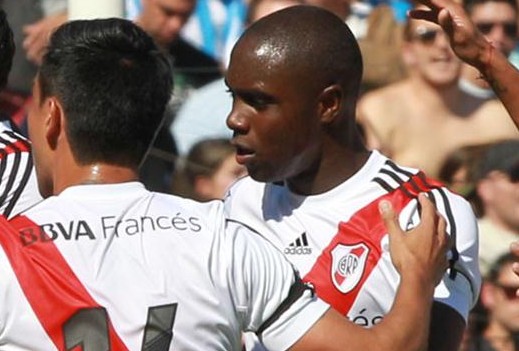 Álvarez Balanta mantiene al River Plate