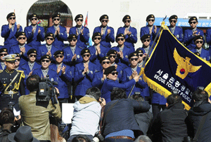 17-policias-gangnam-style-seul-seguridad