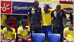 19-errores-camisetas-foto-oficial-ecuador-bendito-fútbol