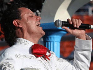 Pedro Fernández le cantó a la Virgen de Guadalupe